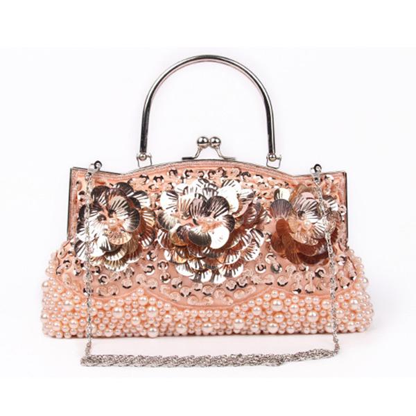 Abendtasche mit Perlen und Pailletten sowie Blumen