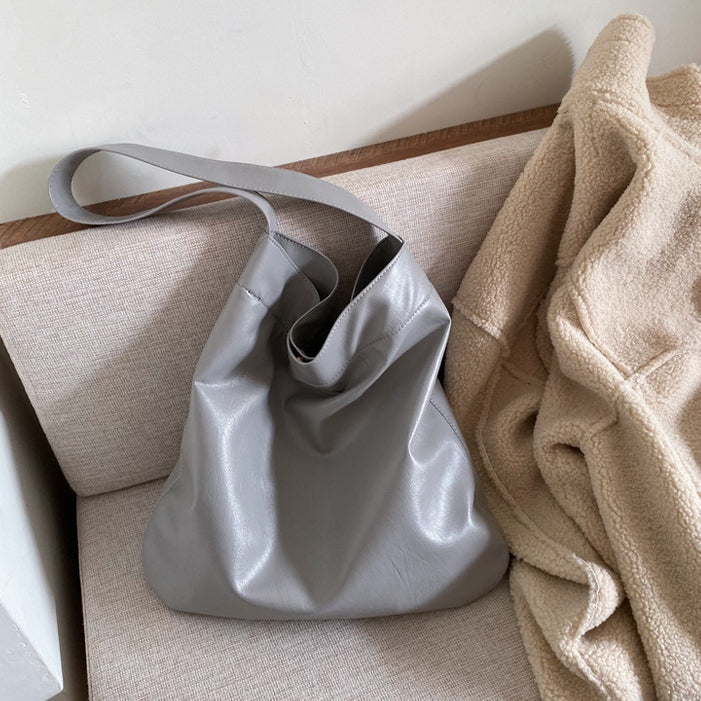 Weiche Tragetasche aus veganem Leder für Damen, klassische Pendler-Umhängetasche