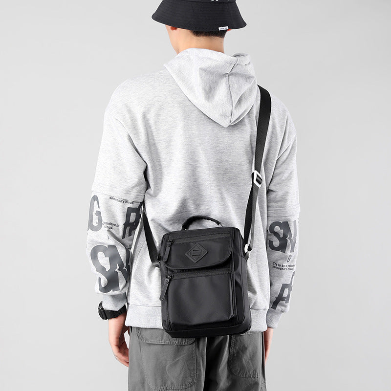 Tragbare Umhängetasche aus Nylon für Herren, minimalistische Schultertasche