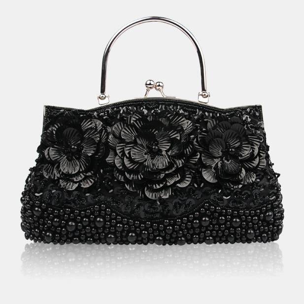 Abendtasche mit Perlen und Pailletten sowie Blumen