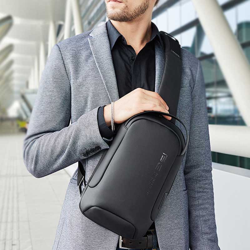 Wasserdichte, großvolumige Schultertasche mit Diebstahlschutz