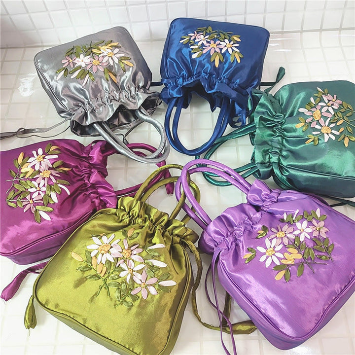 Clutch mit Blumenmuster und Kordelzug, Beuteltasche, Handtasche, Partytasche