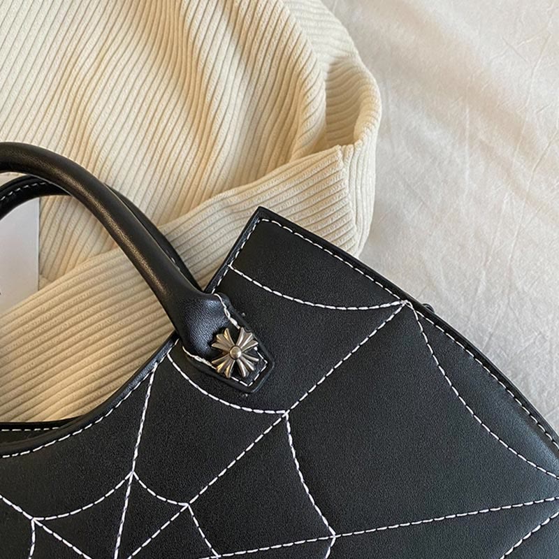 Umhängetasche für Halloween-Outfit, kreatives Fledermausmuster, Ledertasche
