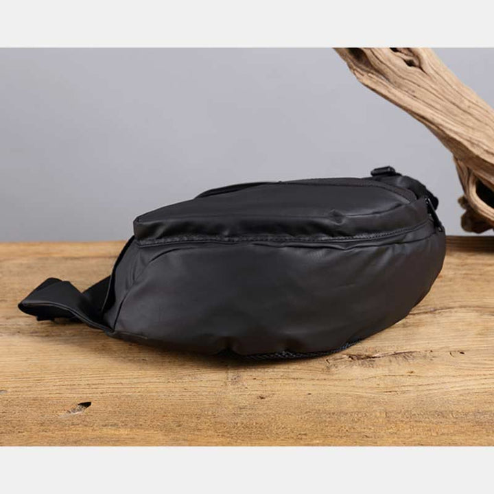Sling Bag für Herren, schwarze, leichte Umhängetasche aus Nylon