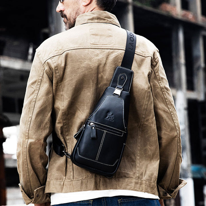 Schultertasche im Vintage-Stil mit mehreren Taschen und Kopfhöreranschluss