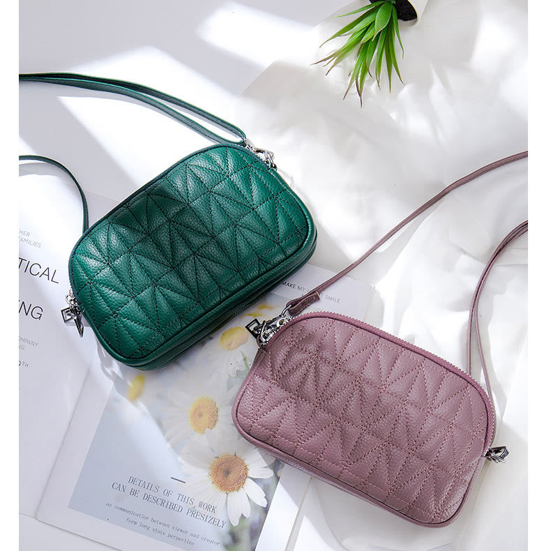 Elegante Umhängetasche für Damen mit drei Fächern und Rautenmuster-Stickerei