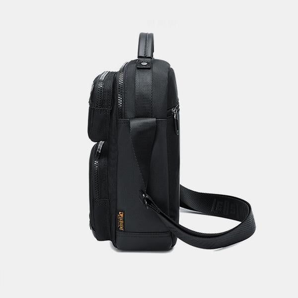 Leichte Umhängetasche mit mehreren Taschen