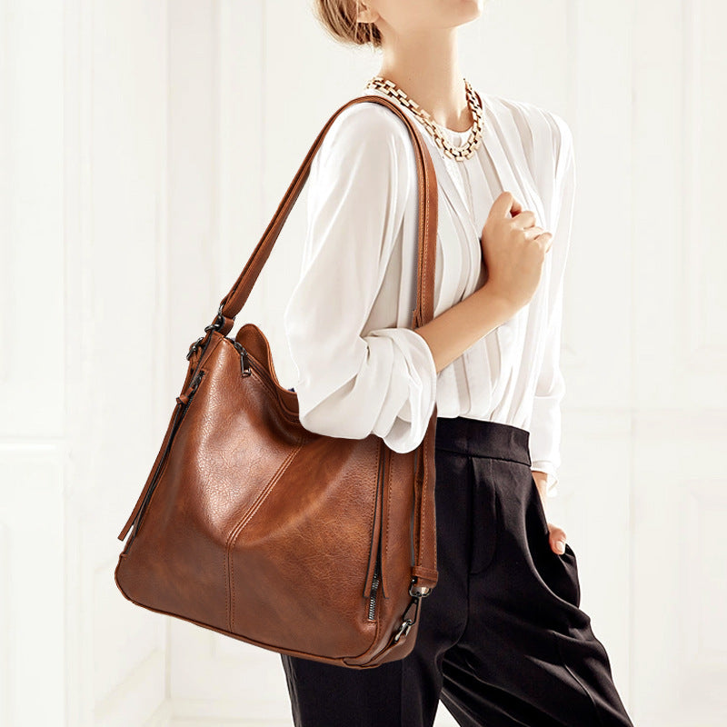 Elegantes, praktisches Rucksack-Set aus einfarbigem Leder