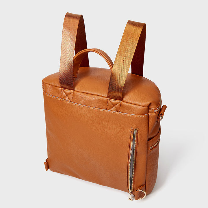 Multifunktionaler, umwandelbarer Rucksack aus braunem Leder für den Weekender