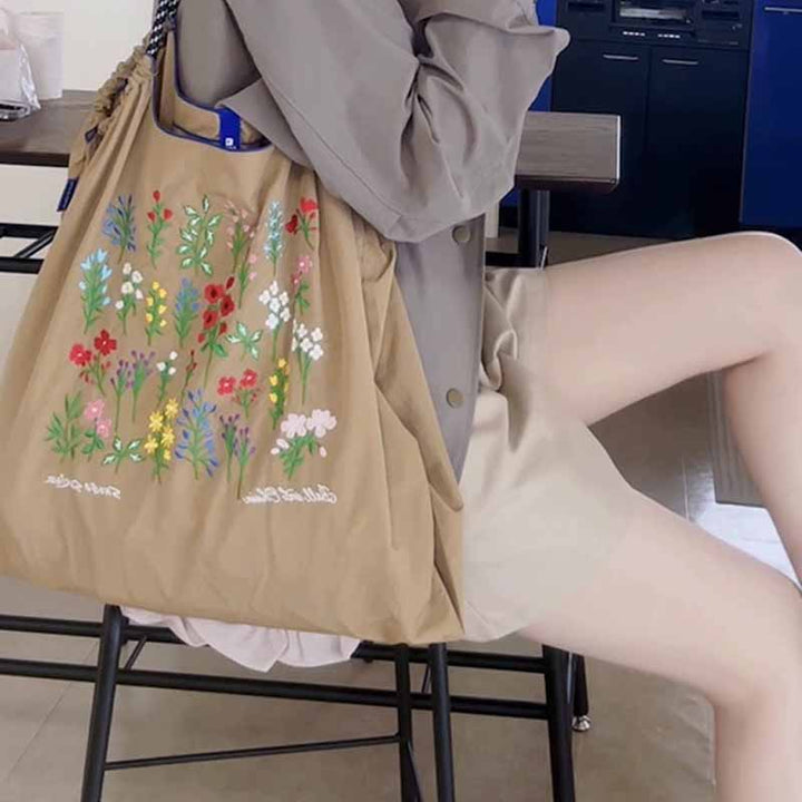 Handtasche mit Blumenstickerei, schwere Umhängetasche aus Nylon mit Kordelzug für Damen