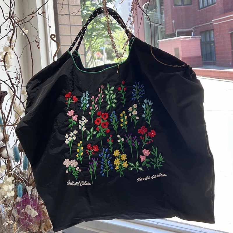 Handtasche mit Blumenstickerei, schwere Umhängetasche aus Nylon mit Kordelzug für Damen