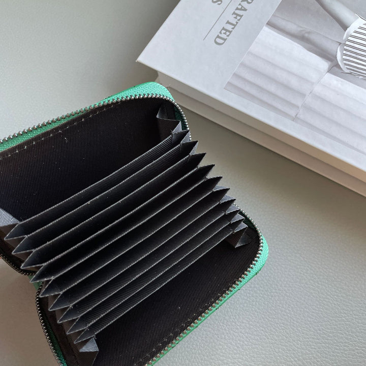 Plissierte kurze Geldbörse, klassischer einfarbiger Kartenhalter für Damen