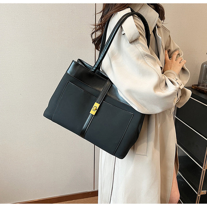 Frosted Commuter Tote Minimalistische Unterarmtasche aus einfarbigem Leder