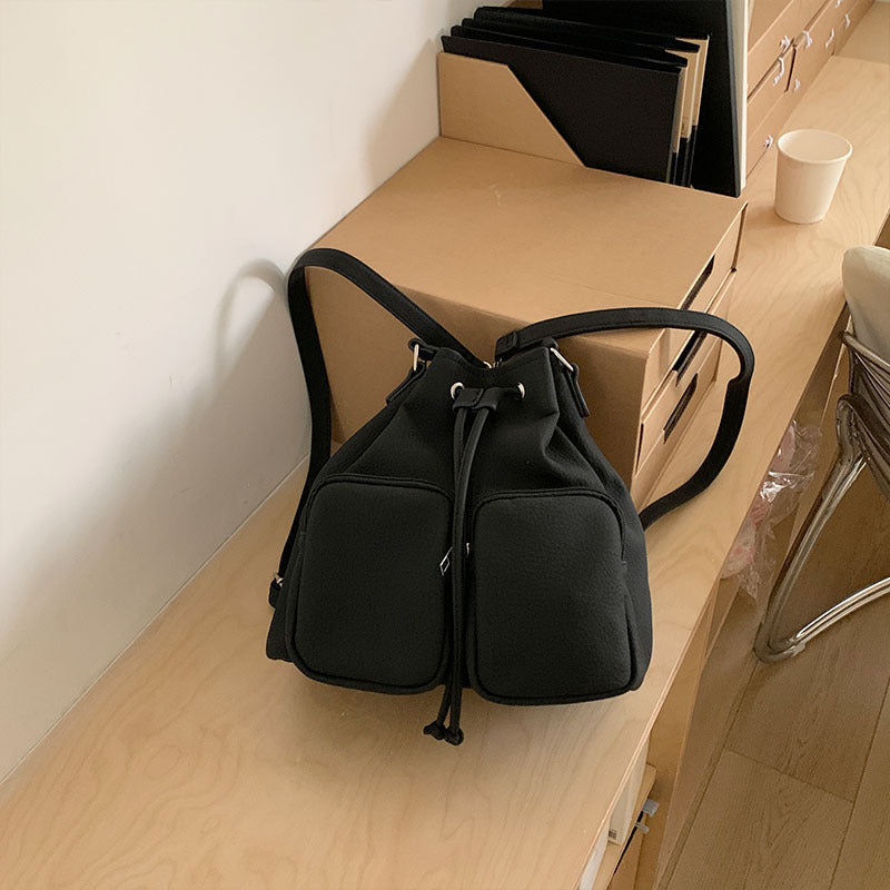 Beuteltasche mit Kordelzug für Damen, minimalistischer, wandelbarer Lederrucksack
