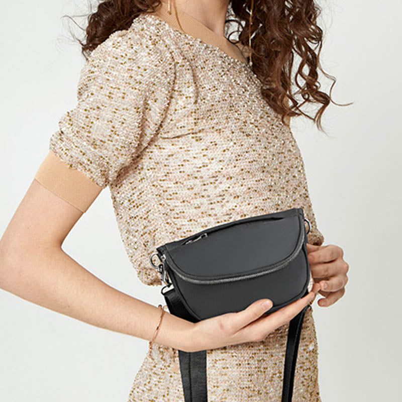 Halbmondförmige Umhängetasche für Damen, minimalistische, einfarbige Nylon-Geldbörse