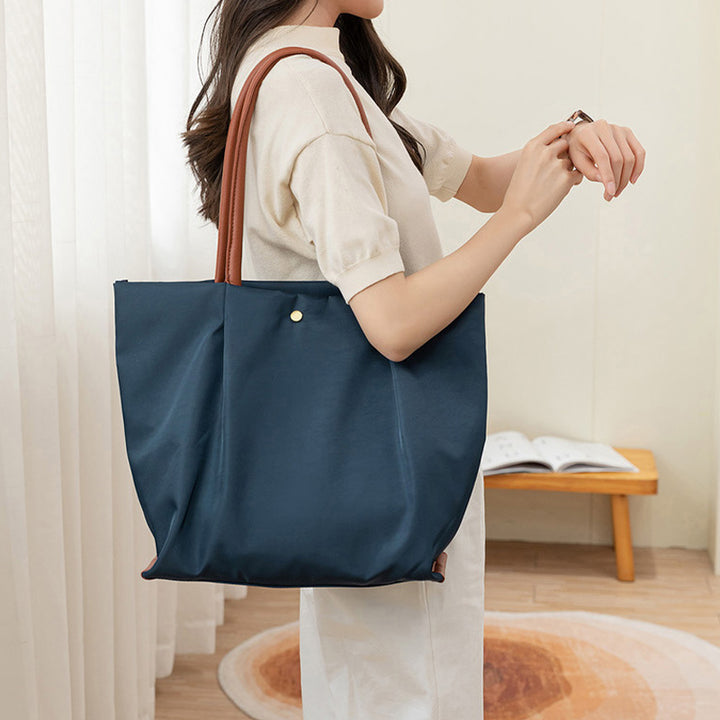 Tragetasche mit drei Fächern für Damen, minimalistisch, leicht, große Unterarmtasche