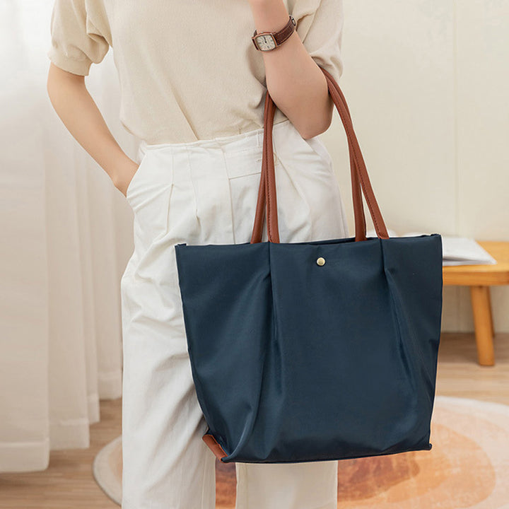 Tragetasche mit drei Fächern für Damen, minimalistisch, leicht, große Unterarmtasche