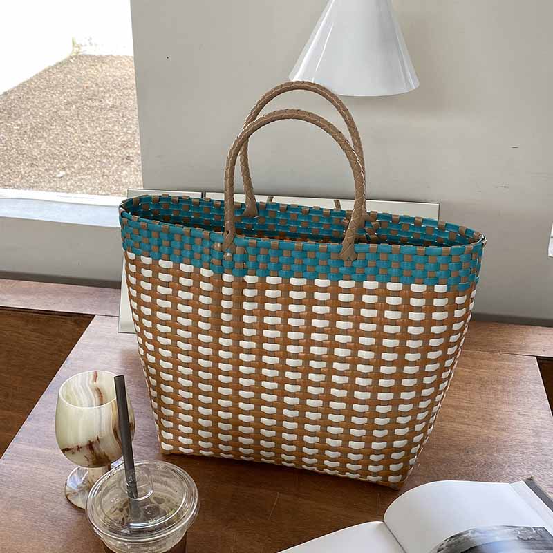 Große Tragetasche für Damen, farblich passende Strandtasche aus Stroh