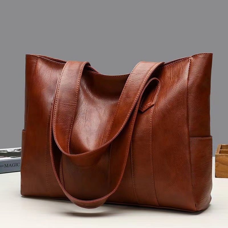Große Tragetasche aus weichem Leder für Damen