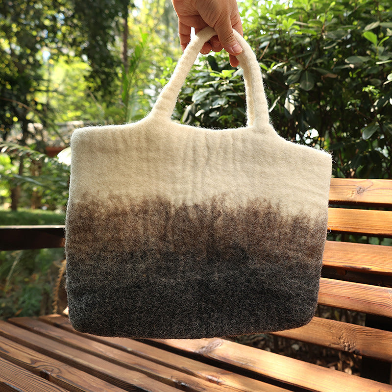 Natürliche, farblich passende Handtasche für Damen aus Wollfilz