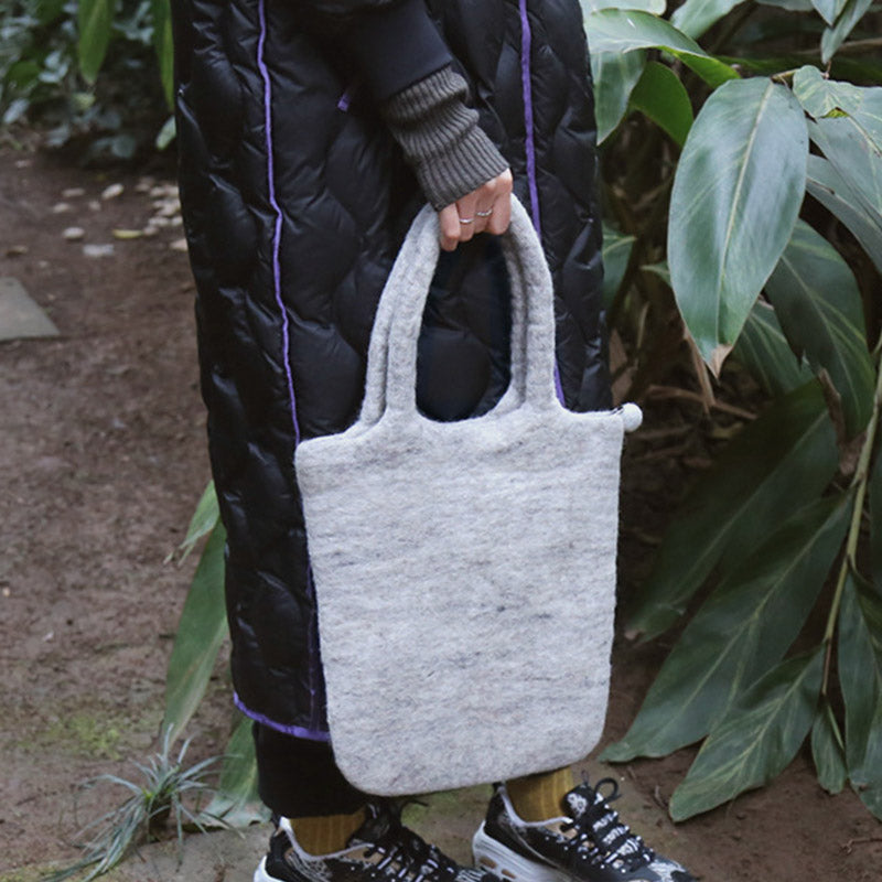 Bunte Tote mit Punktdekor aus weichem Wollfilz für Damen