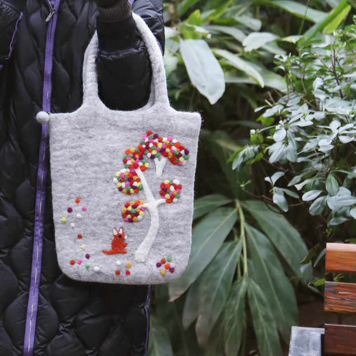Bunte Tote mit Punktdekor aus weichem Wollfilz für Damen