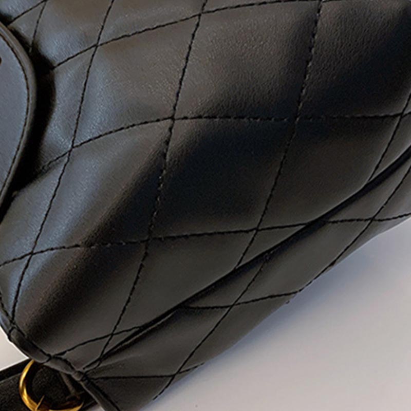 Elegante Umhängetasche aus veganem Leder mit Kette für Damen