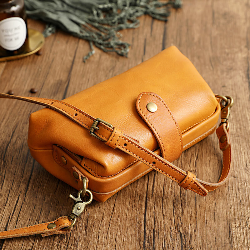 Retro-Handtasche aus echtem Leder mit einzigartiger Öffnung