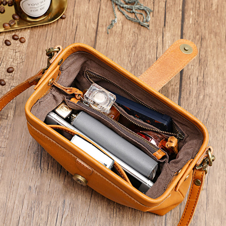Retro-Handtasche aus echtem Leder mit einzigartiger Öffnung