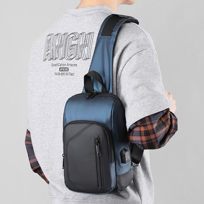 Wasserdichte, lässige Schultertasche mit USB-Ladeanschluss