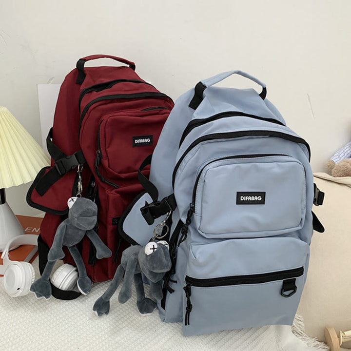 Mehrfachtaschen-Rucksack in einfarbigen Farben für Reisen und Schule für Teenager