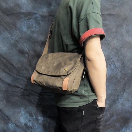 Retro-Umhängetasche für Männer, wasserdichte Commutor Canvas Messenger Geldbörse
