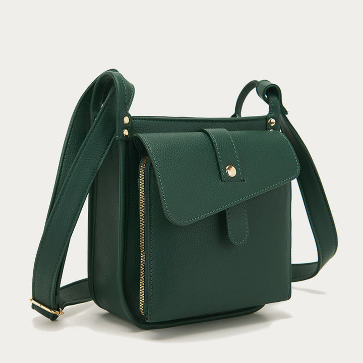 Kleine Umhängetasche aus weichem, gekrispeltem veganen Leder im Vintage-Stil mit mehreren Taschen