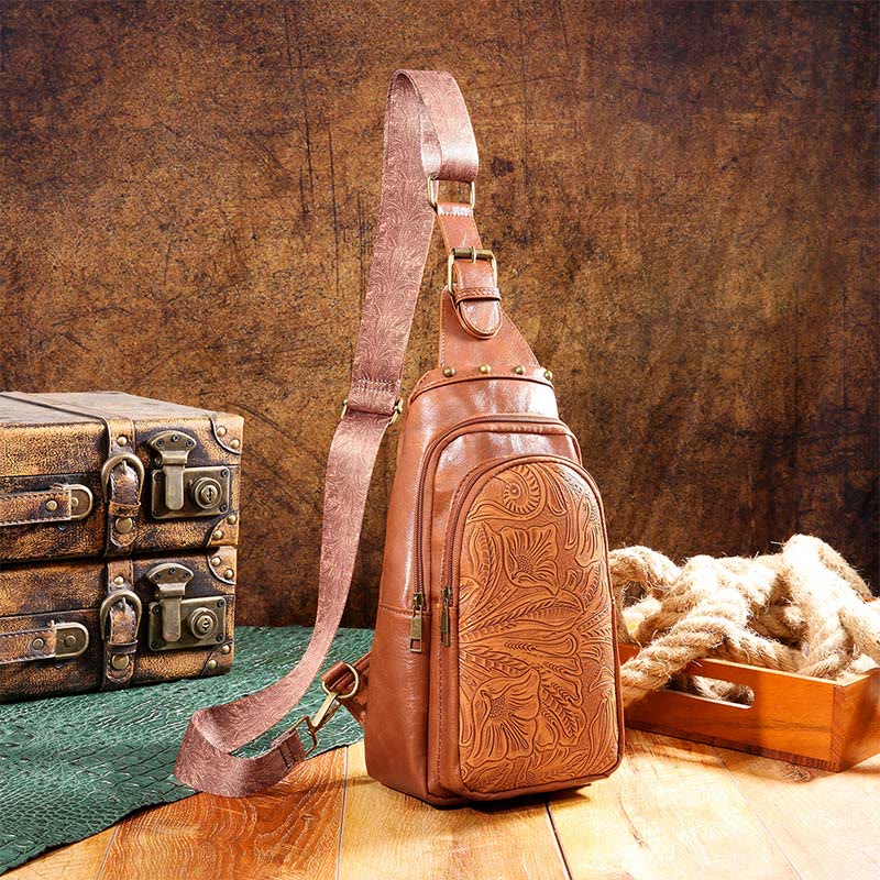 Schultertasche aus Kunstleder mit Nieten im Retro-Stil mit graviertem Muster