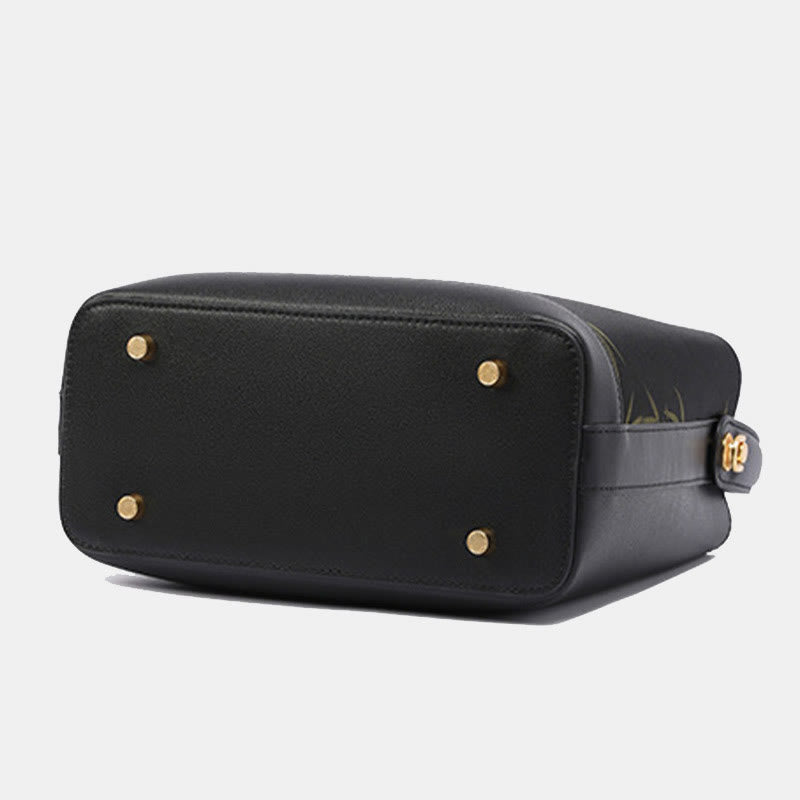 Elegante Handtasche aus Maulbeerseide mit Lotusstickerei, Leder 