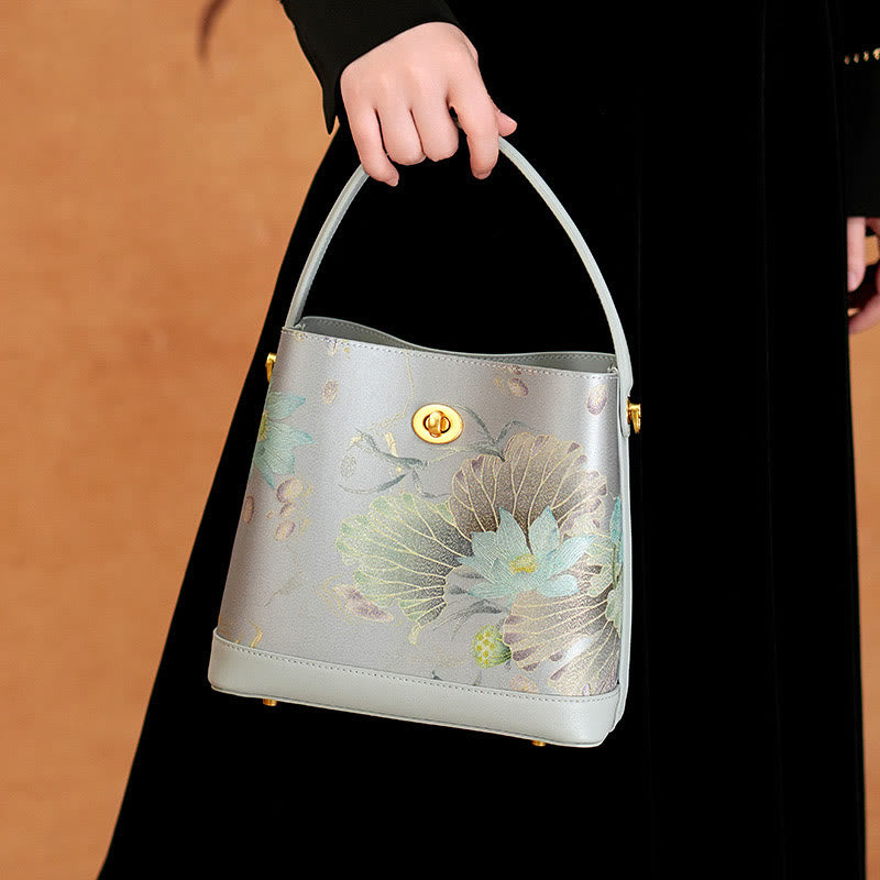 Elegante Handtasche aus Maulbeerseide mit Lotusstickerei, Leder 