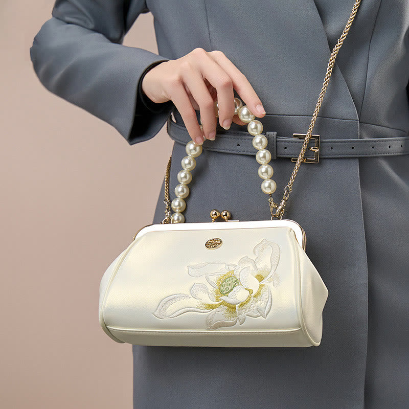Abendtasche mit Perlenkette und Lotusstickerei