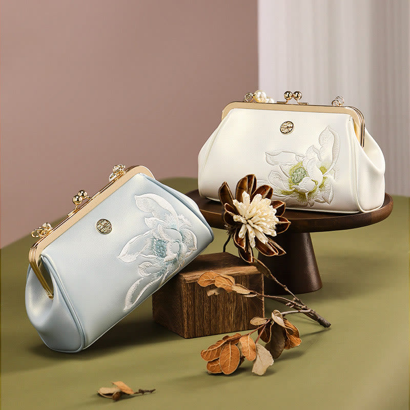Abendtasche mit Perlenkette und Lotusstickerei