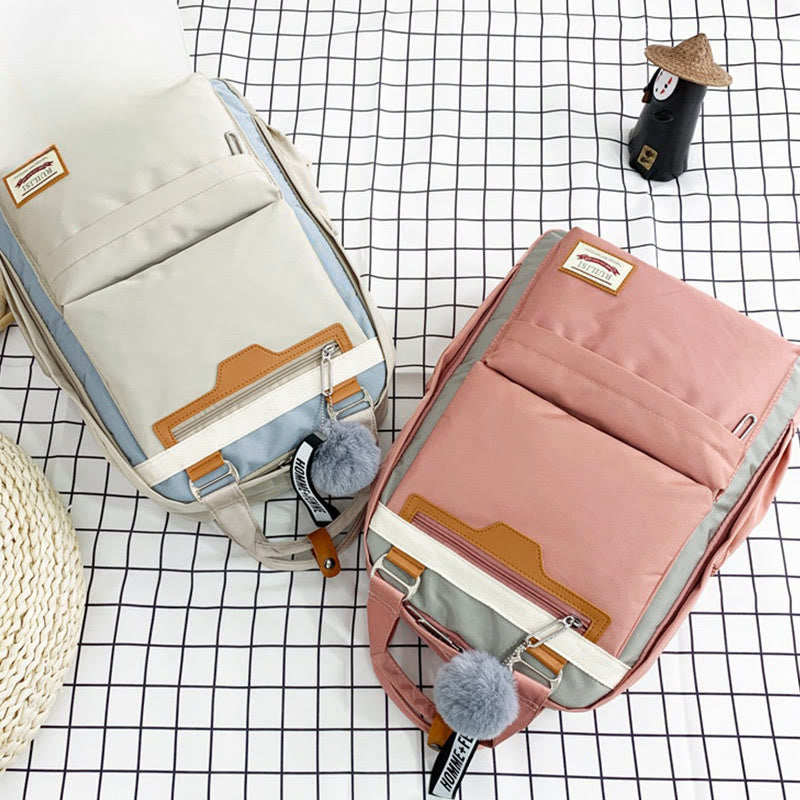 Modischer Patchwork-Rucksack mit Farbblockdesign und mehreren Taschen
