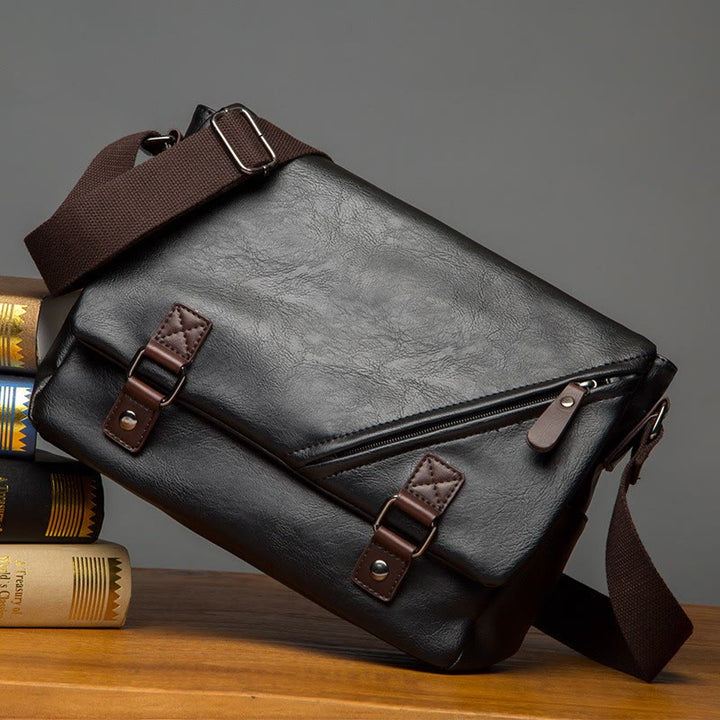 Messenger Bag für Herren, wasserdichte Schultertasche aus PU mit aufgesetzter Klappe