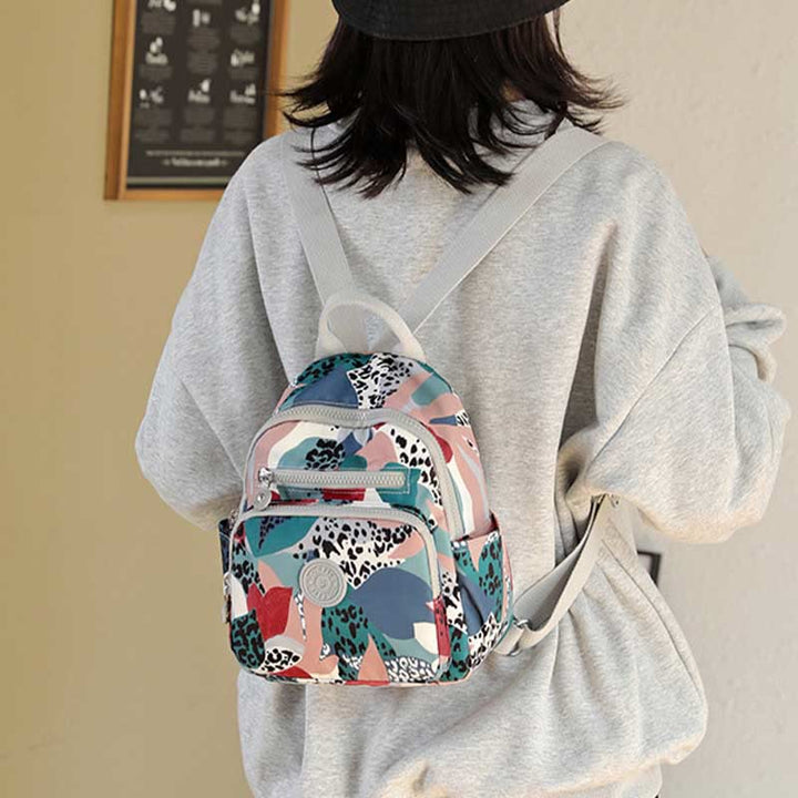 Leichter kompakter Reise-Rucksack für Frauen Funktionaler Mini-Rucksack