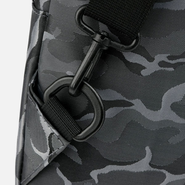 Wasserdichte, großvolumige Sling Bag Umhängetasche