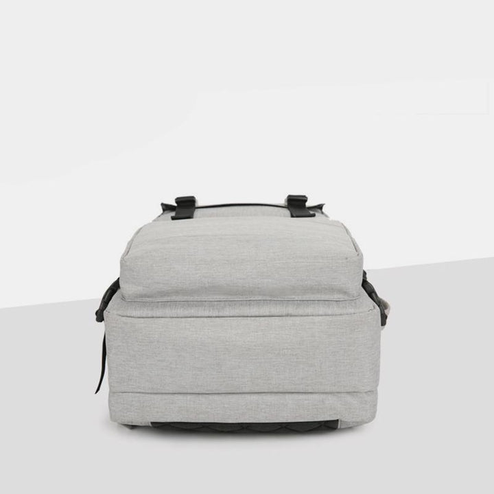 Wasserabweisender und diebstahlsicherer Reiserucksack