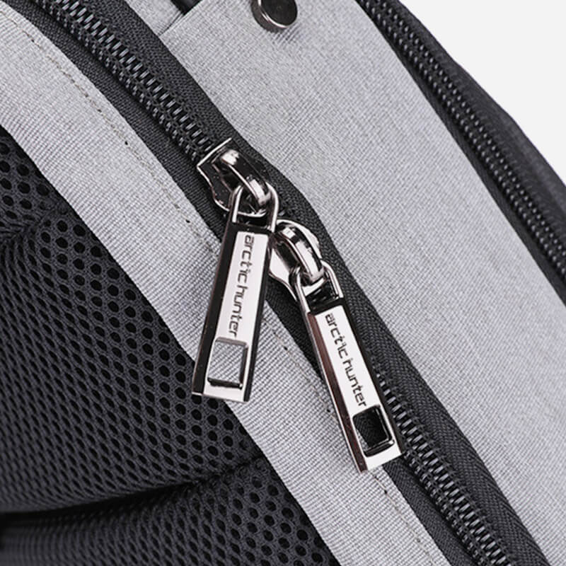 Große, diebstahlsichere, wasserdichte Schultertasche mit USB-Ladefunktion