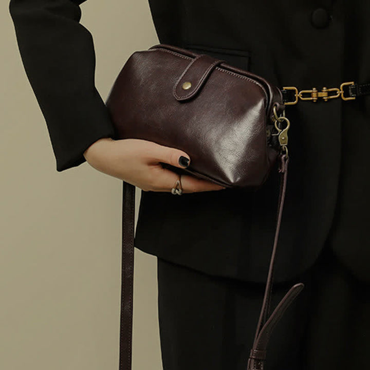 Retro-Handtasche aus echtem Leder mit einzigartiger Öffnung
