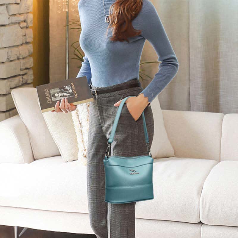 Leder-Beuteltasche für Damen, kleine Umhängetasche mit Crossbody-Gurt