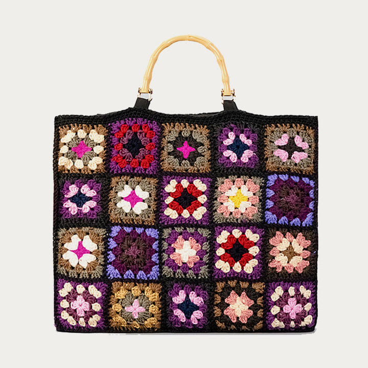 Gestrickte Handtasche mit Blumen-Patchwork-Muster und Bambusgriff
