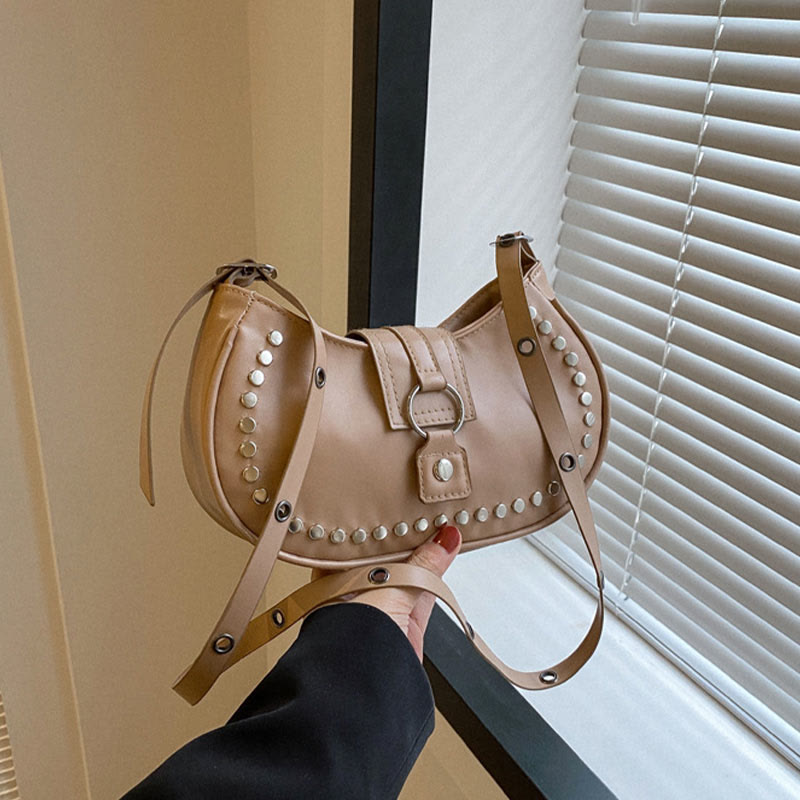 Nieten-Umhängetasche für Damen, minimalistisch, Punk, klassische Geldbörse