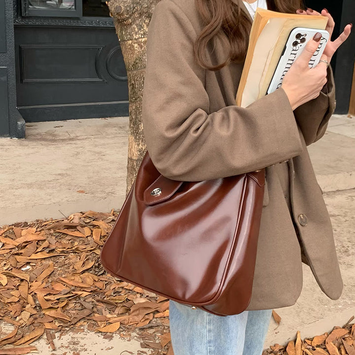 Minimalistische Ledertasche, einfarbig, breite Schnalle, Umhängetasche für Damen