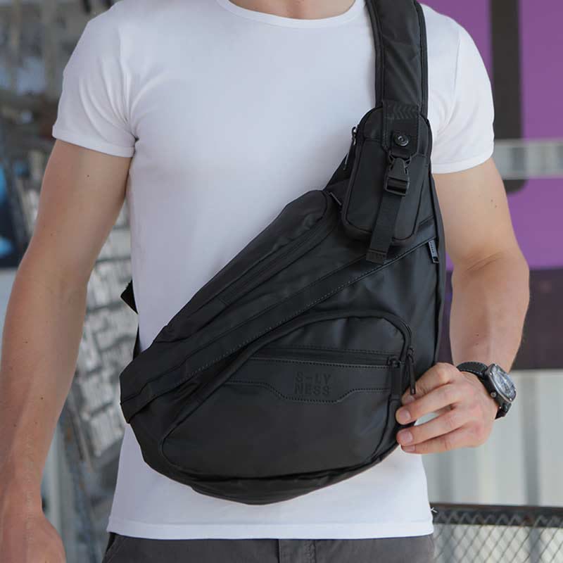 Sling Bag für Herren, schwarze, leichte Umhängetasche aus Nylon